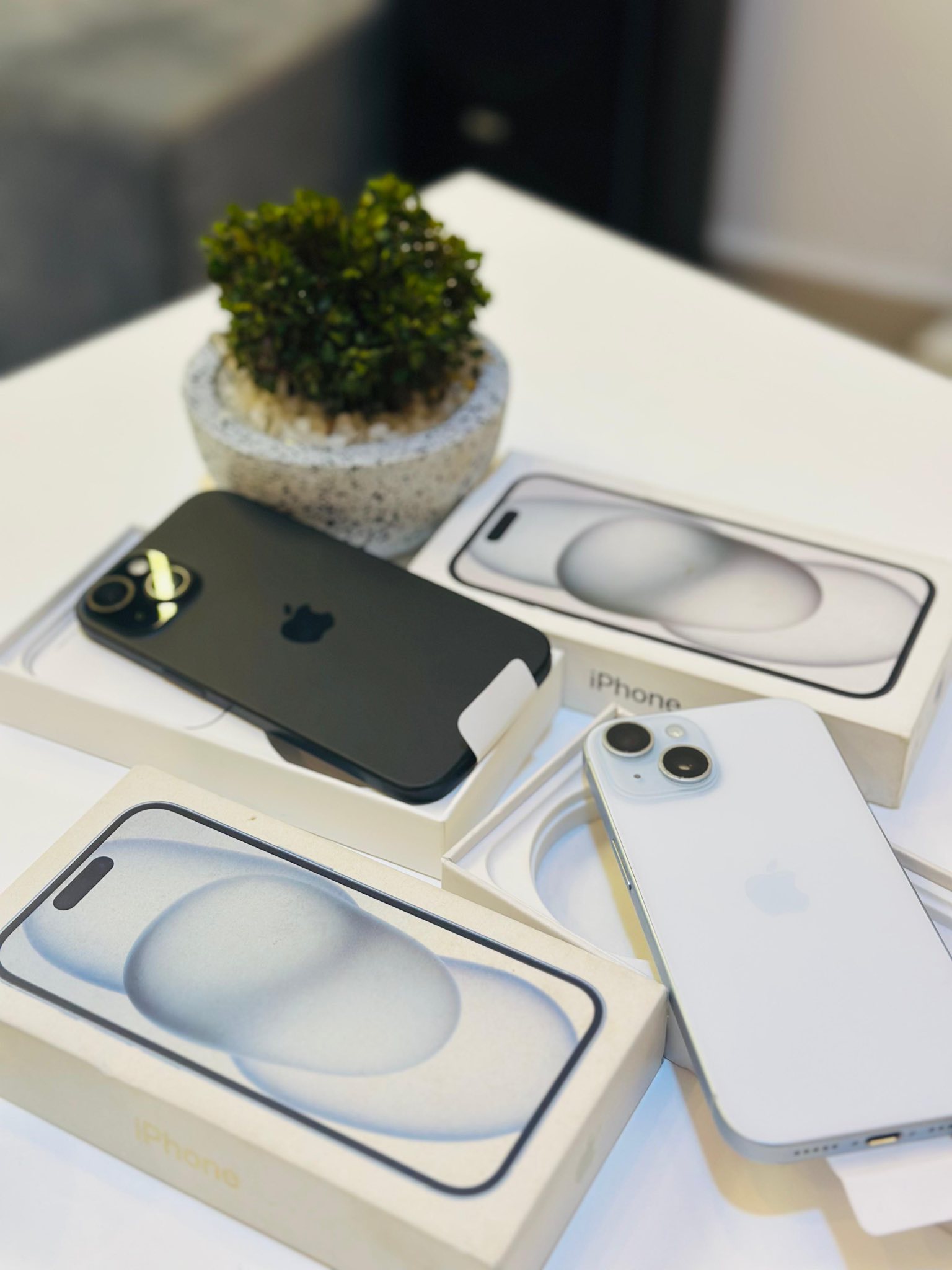 Showcase Device 3